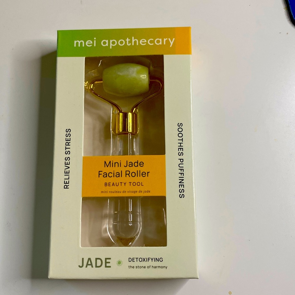 Mount Lai mini Jade Facial Roller